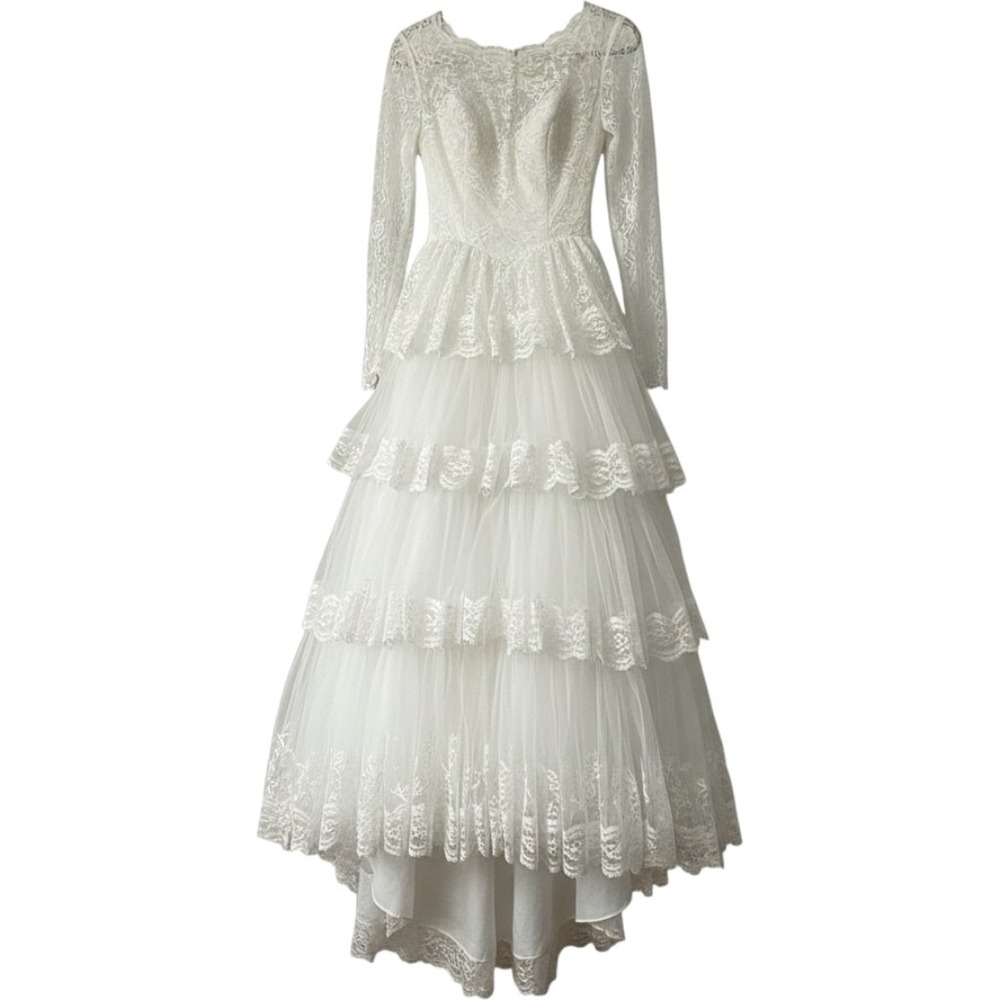 Vintage ILGWU Lace Wedding Gown Tiered Tulle Long Sleeve Ivory Bridal Dress